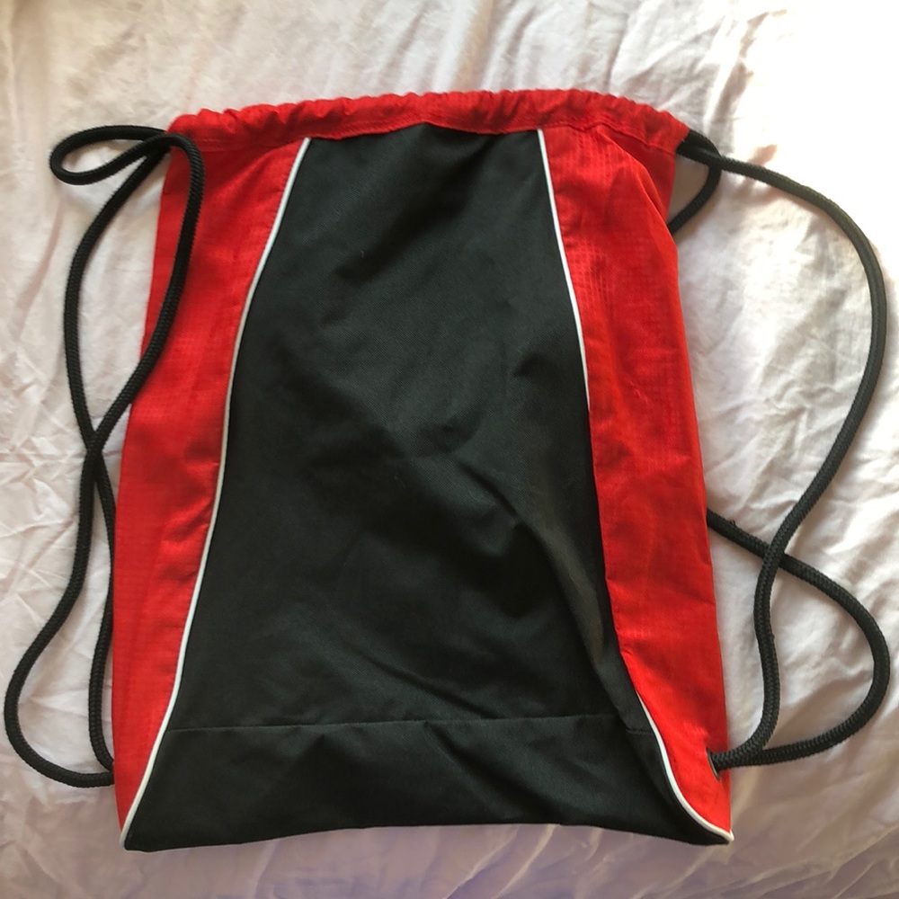 Adidas drawstring bag - Picture 2 of 3
